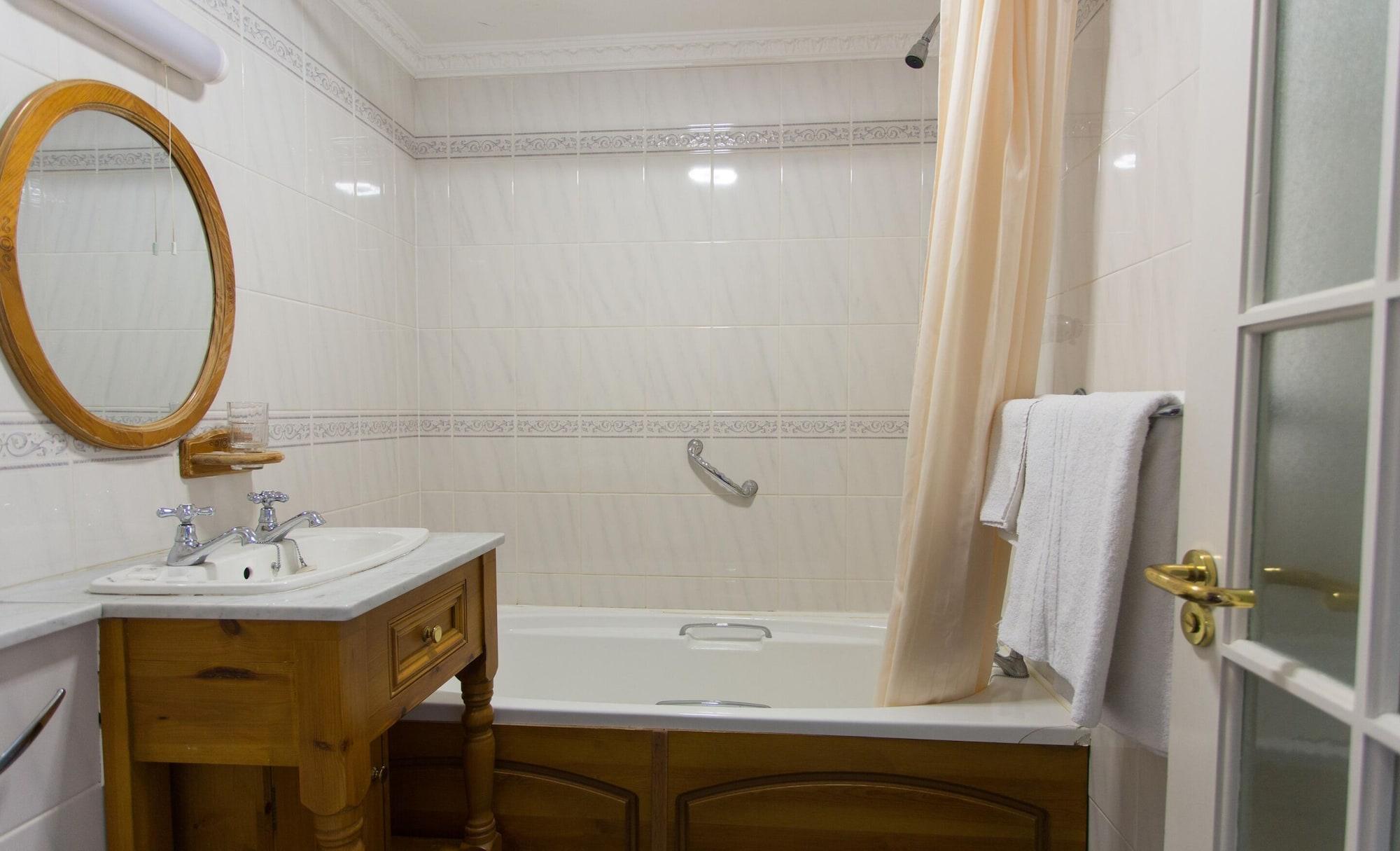 The Sandhouse Hotel And Marine Spa 도니골 외부 사진